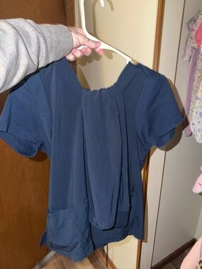 Womens Carhartt scrubs